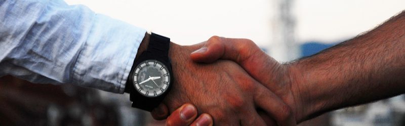 handshake-1513228_1920